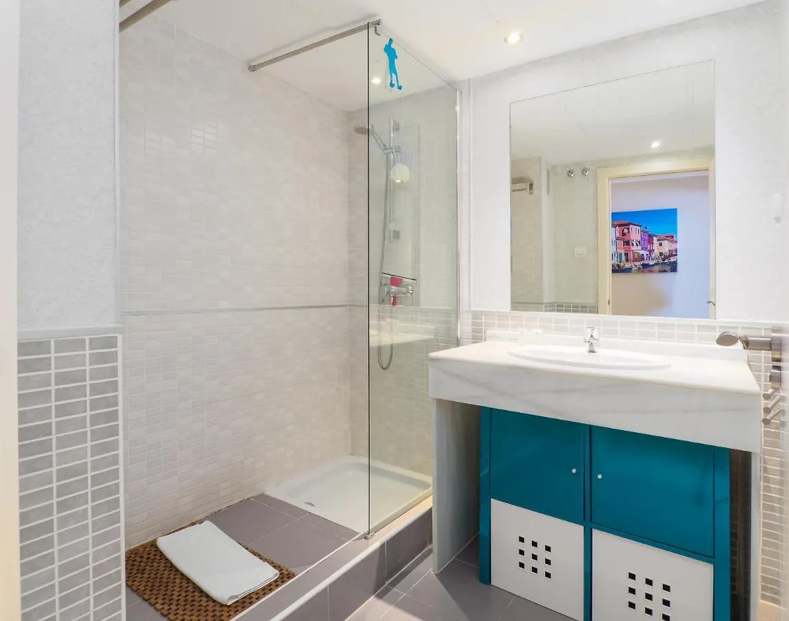2174-Huge 3 Bedrooms With Terrace And Pool Manilva Spain